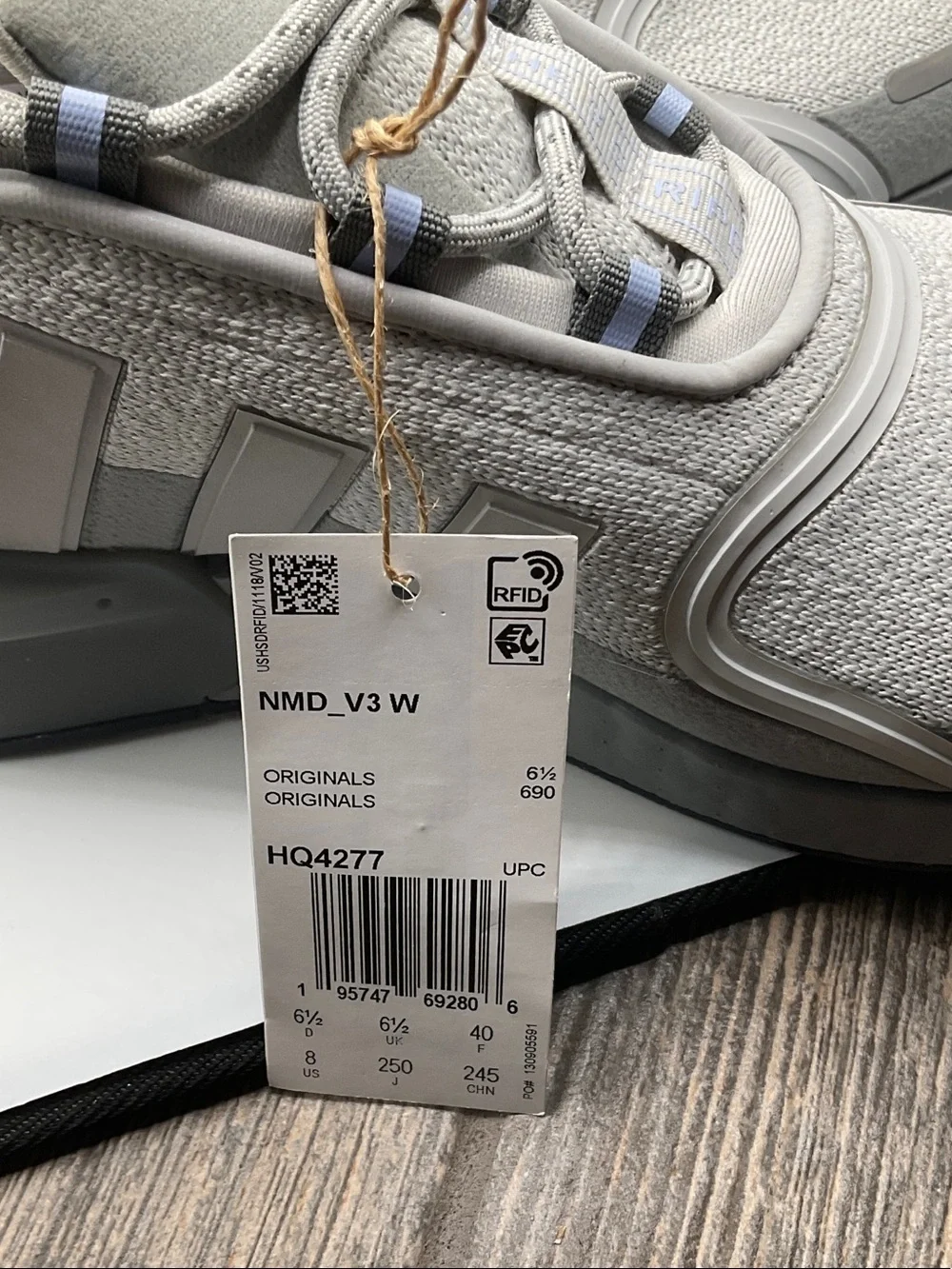 adidas Women's Light Gray and Blue Knit Athletic Sneakers, size 8